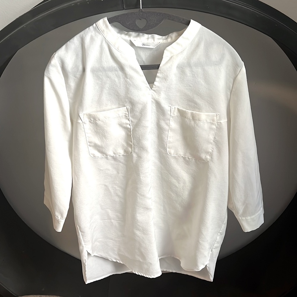 White blouse, Size Small, Korean brand (Roem)
